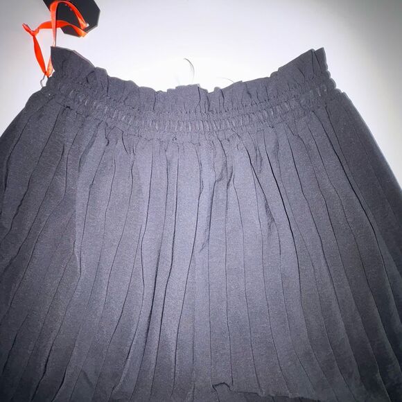 C'est Toi Black Pleated Wide Leg Culotte Pants High Rise Elastic Waist Small NWT - Picture 8 of 9